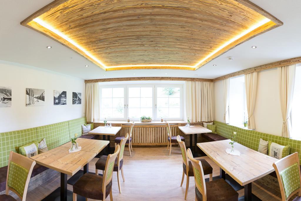 Hotel Garni Gruenmoos Sankt Jakob in Defereggen Buitenkant foto
