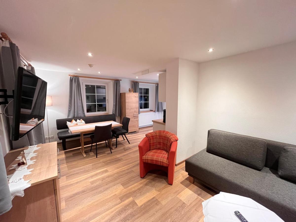 Hotel Garni Gruenmoos Sankt Jakob in Defereggen Buitenkant foto