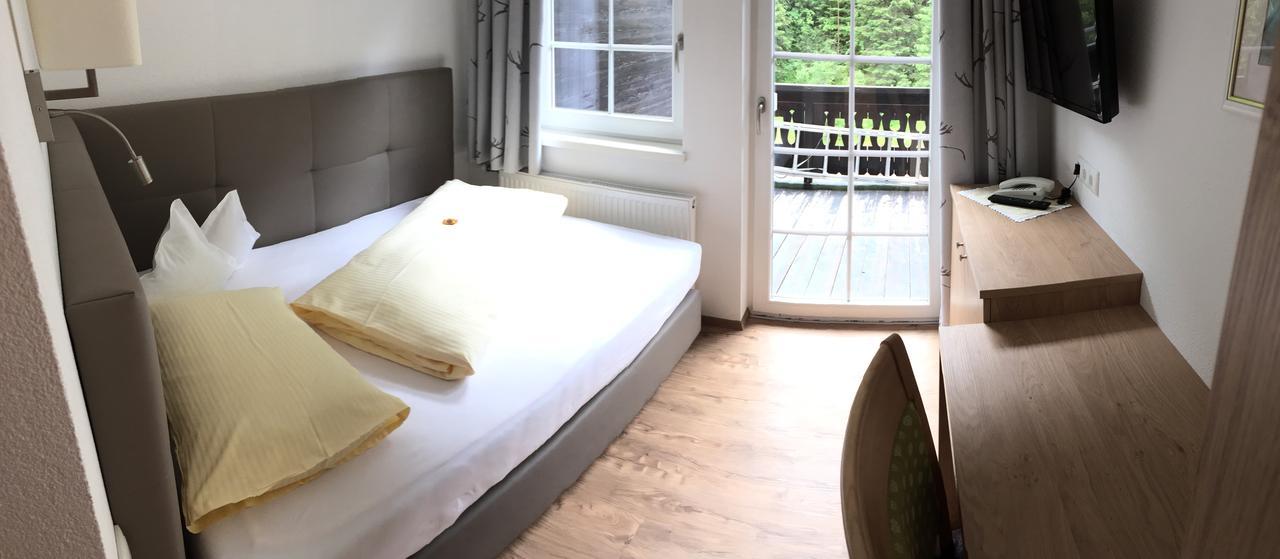 Hotel Garni Gruenmoos Sankt Jakob in Defereggen Buitenkant foto