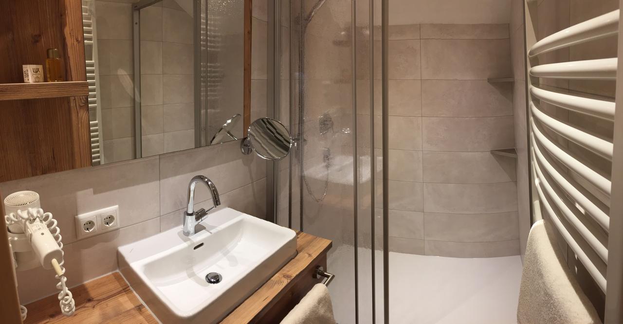 Hotel Garni Gruenmoos Sankt Jakob in Defereggen Buitenkant foto