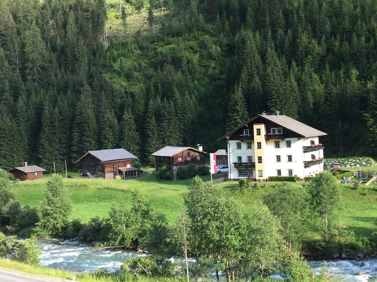 Hotel Garni Gruenmoos Sankt Jakob in Defereggen Buitenkant foto