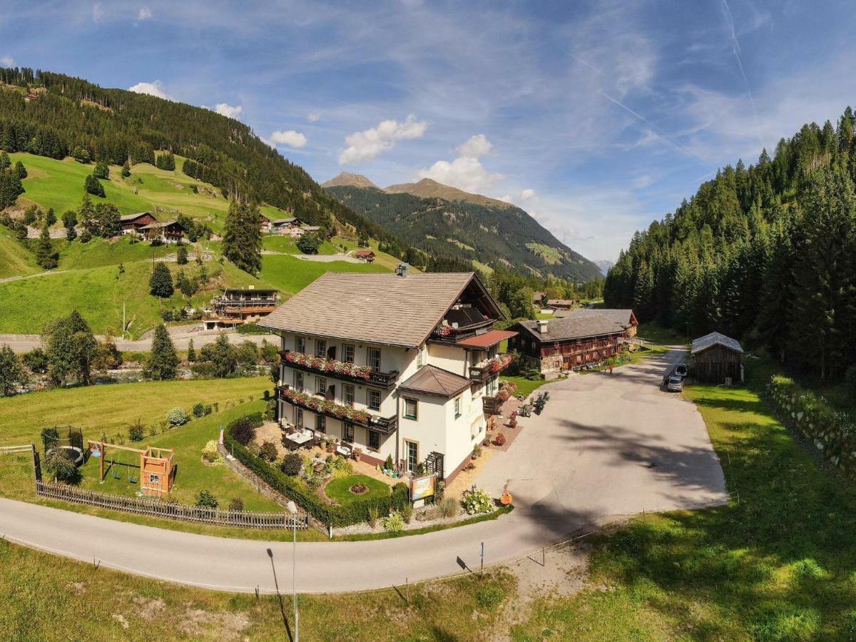 Hotel Garni Gruenmoos Sankt Jakob in Defereggen Buitenkant foto